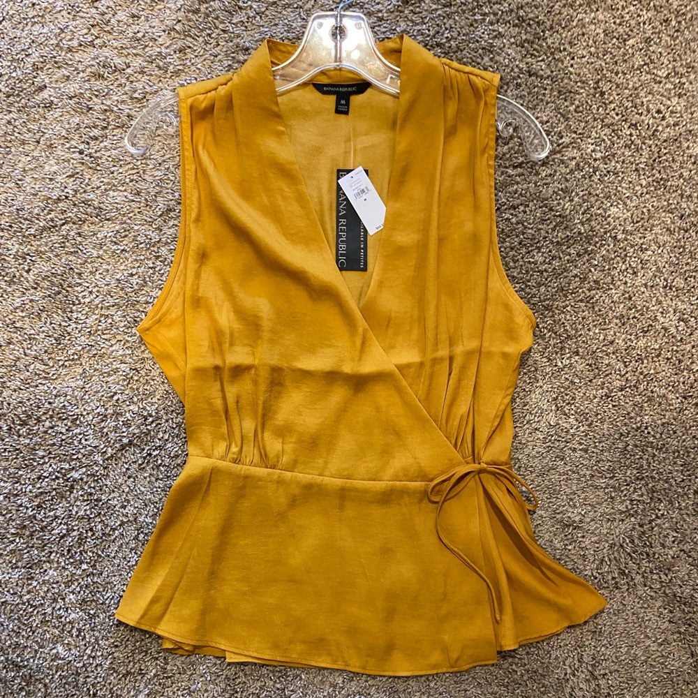 Banana Republic Sleeveless Blouse